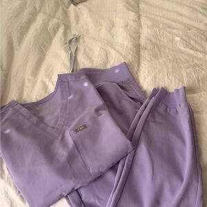 Figs Lavender Scrub Set